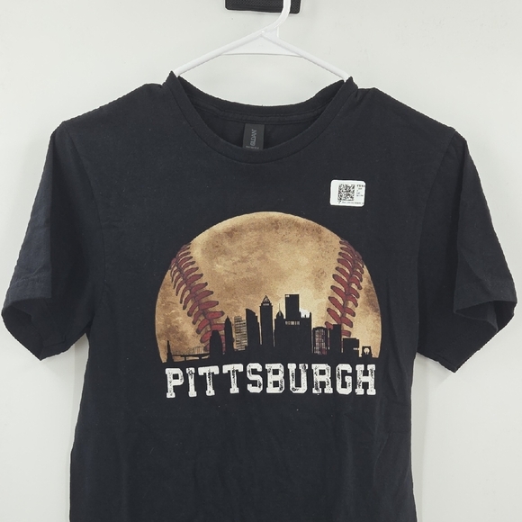 Pittsburgh Skyline Graphic T-Shirt - Black - Picture 8 of 16